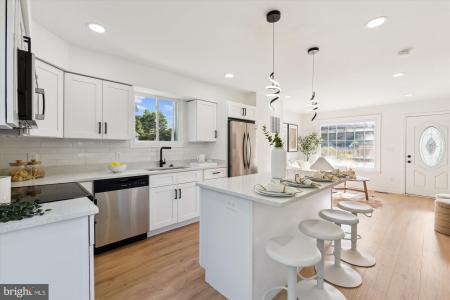 5742 White Avenue, Baltimore, Мериланд 21206, Соединенные Штаты