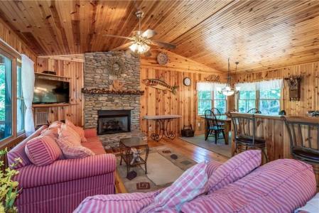 1061 Banks Road, Ellijay, Georgia 30540, USA
