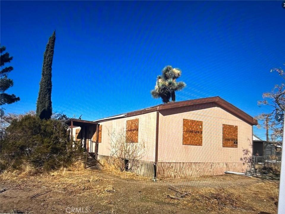 13621 Christa Way, Victorville, Kaliforniya 92392, Amerika Birleşik Devletleri