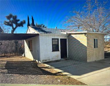 13621 Christa Way, Victorville, Kaliforniya 92392, Amerika Birleşik Devletleri