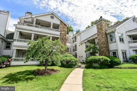 13070 Autumn Woods Way Unit# 105, Fairfax, Wirginia 22033, USA