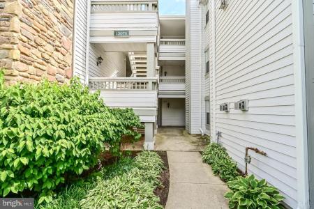 13070 Autumn Woods Way Unit# 105, Fairfax, Wirginia 22033, USA