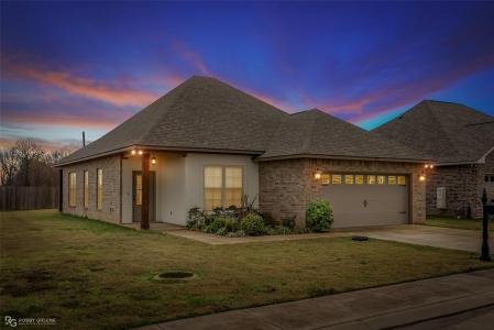 1920 Valdemar Place, Bossier City, Louisiana 71112, USA