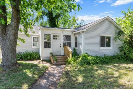 19349 Negaunee, Redford Charter Township, Michigan 48240, Estados Unidos