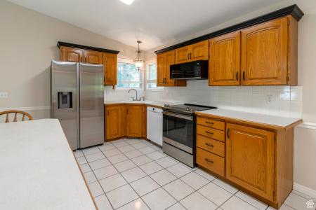 1561 N 1525 E, Logan, Юта 84341, Соединенные Штаты