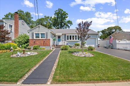 171 McKinley Street, Massapequa Park, New York 11762