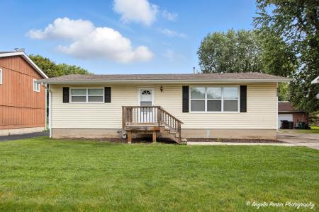 4420 Clearview Drive, Mchenry, Illinois 60050, USA