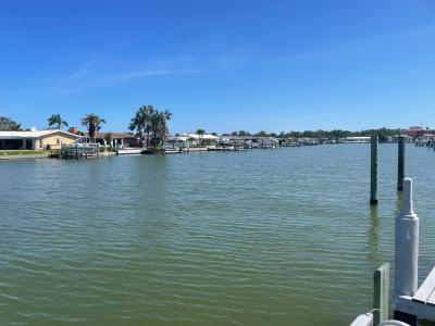 587 Boca Ciega Point Blvd. N., St. Petersburg, フロリダ 33708, アメリカ合衆国