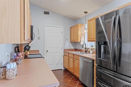 200 DAVID, Hawkins, Texas 75765, USA