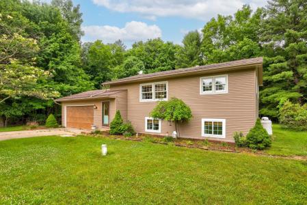 5852 Pinkerton, Vassar, Michigan 48768, USA