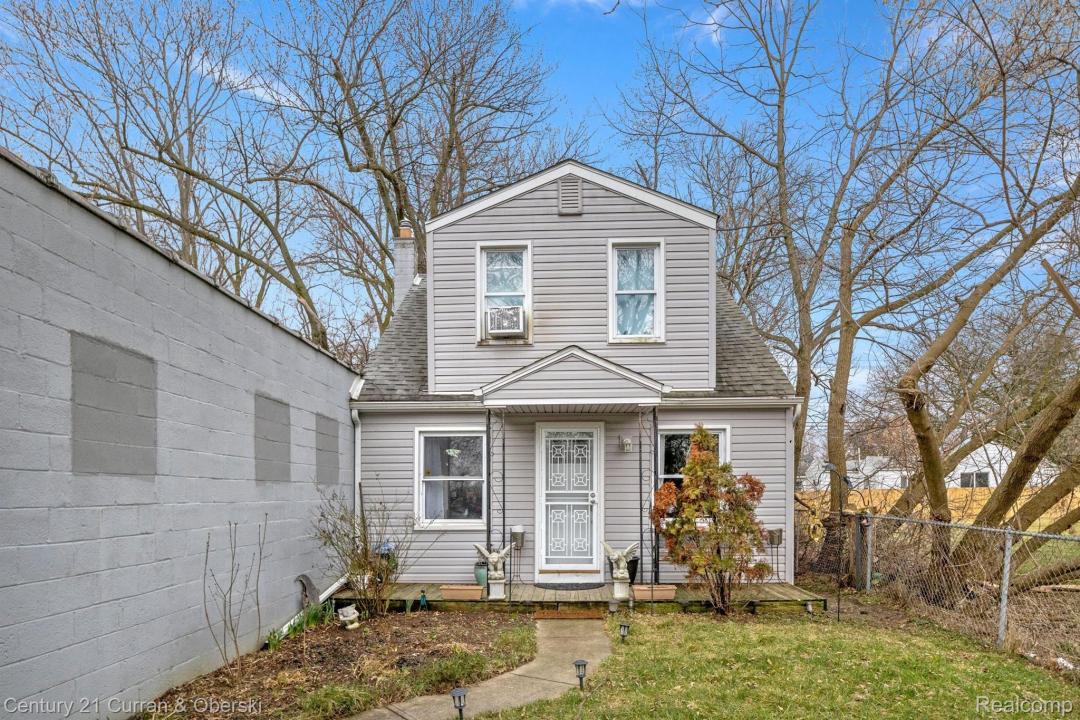 25021 Ecorse Road, Taylor, Michigan 48180, USA