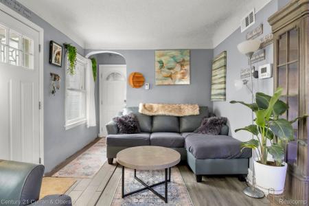 25021 Ecorse Road, Taylor, Michigan 48180, USA