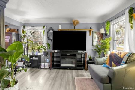 25021 Ecorse Road, Taylor, Michigan 48180, USA