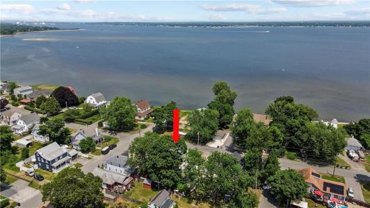201 Bellman, Warwick, Rhode Island 02889, USA