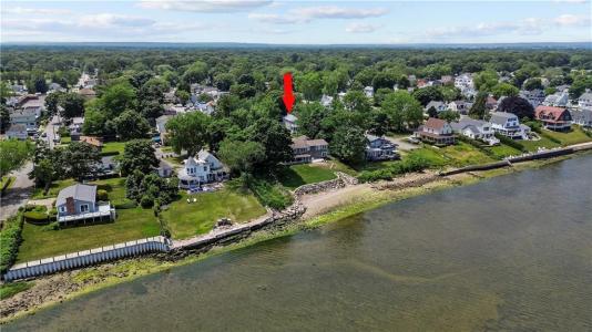 201 Bellman, Warwick, Rhode Island 02889, USA