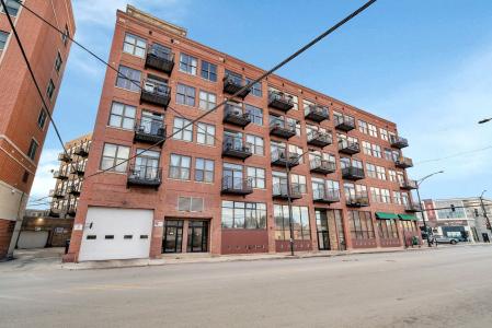 2310 S Canal Street , 212, Chicago, Illinois 60616, USA
