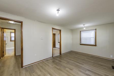 221 Kenwood Drive, Round Lake Park, Illinois 60073, USA