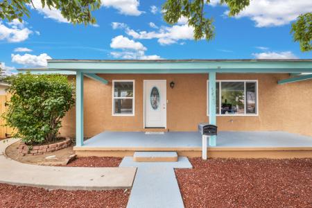 5426 Punta Alta Avenue NW, Albuquerque, ניו מקסיקו 87105, ארצות הברית של אמריקה