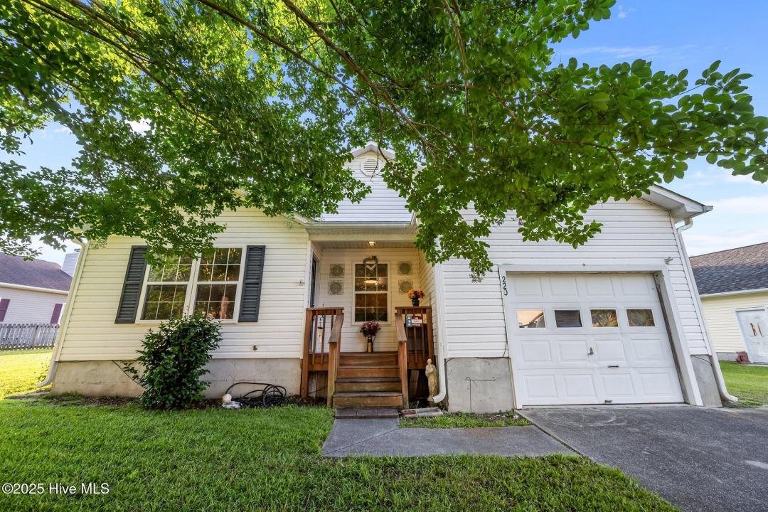 220 Pollard Drive, Jacksonville, North Carolina 28540