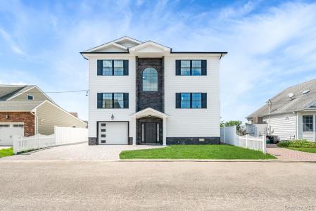 23 Bay Street, Bellmore, NY 11710, USA