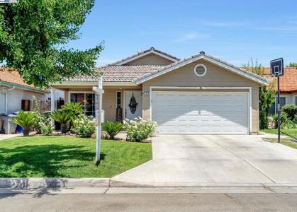 4328 W Cambridge Ave, Fresno, California 93722, USA