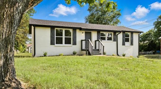 404 Lisle Dr, Clarksville, Tennessee 37042