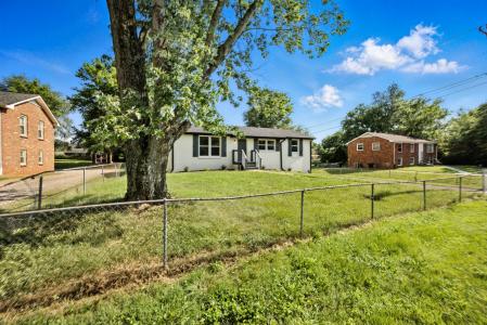 404 Lisle Dr, Clarksville, Tennessee 37042