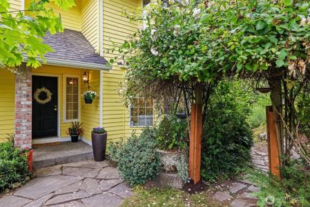 10810 210th Street Se, Snohomish, Washington 98296