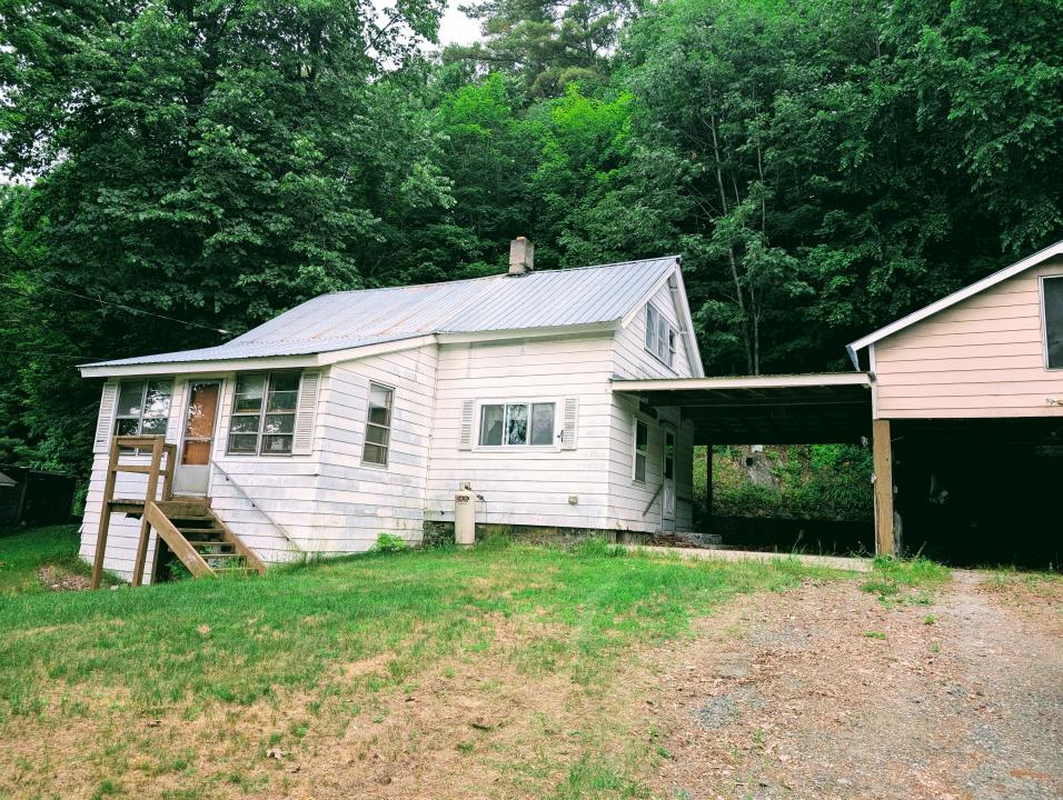 87 Stone Street, Moriah, New York 12974, États-Unis