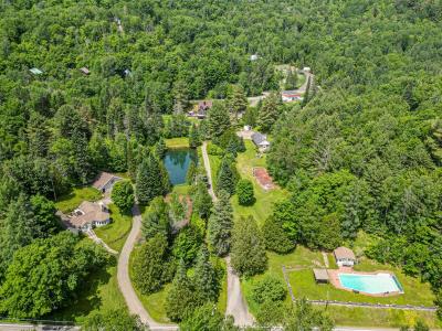 1383-1395  Ch. du Lac-Renaud, Sainte-Adèle, Quebec J8B 2T5, Canada