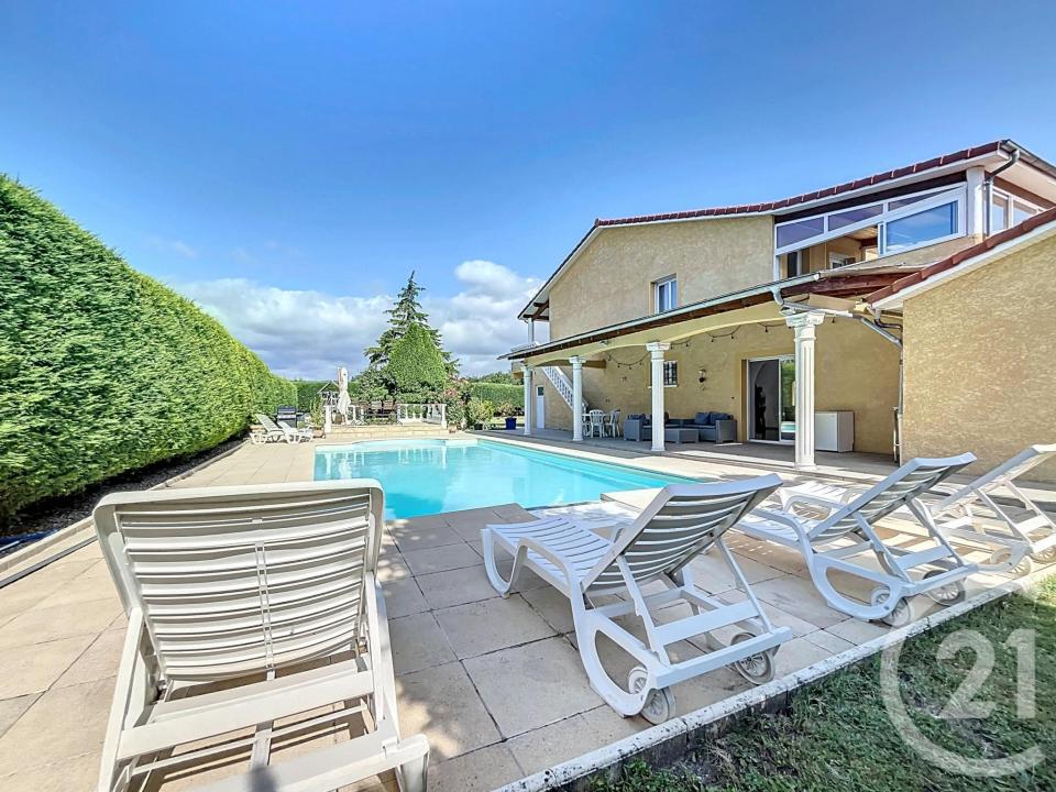 Riom, Auvergne 63200, Pháp