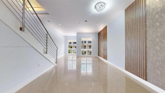 10255 NW 63rd Ter 204, Doral, Florida 33178, USA