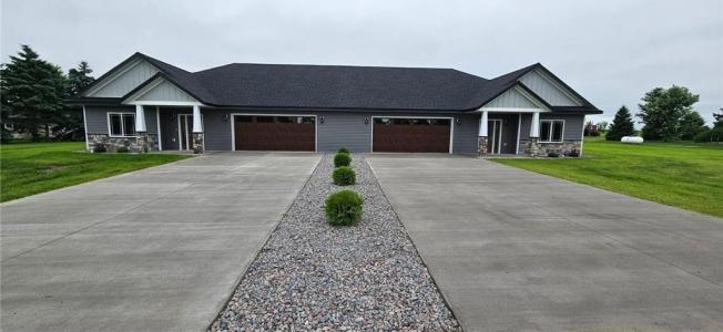 607 W Colfax Street, Parkers Prairie, Minnesota 56361, USA