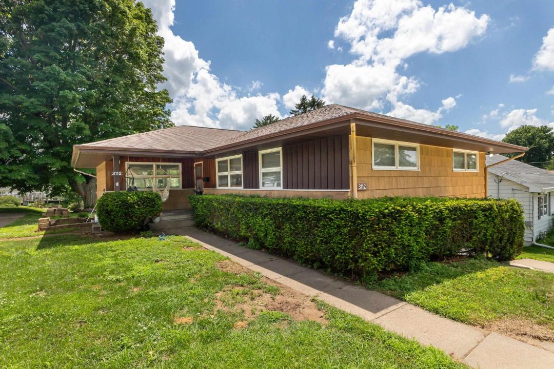 3112 Kaufmann Avenue, Dubuque, Iowa 52001