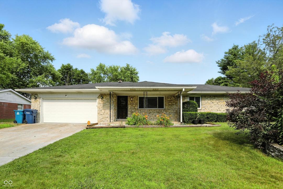 8219 Bishops Lane, Indianapolis, Indiana 46217, HOA KỲ