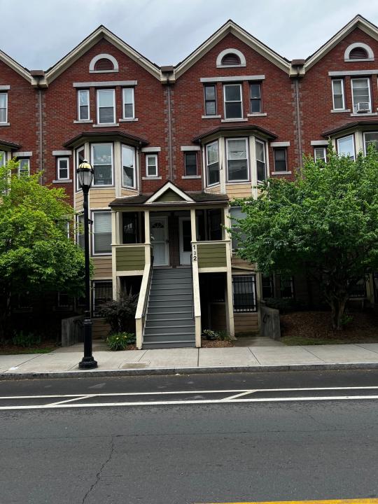 132 Maple Avenue #B, Hartford, Connecticut 06114, USA