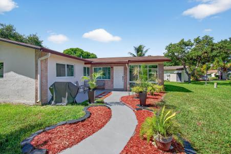 2520 SW Natura Boulevard, Deerfield Beach, Florida 33441, USA