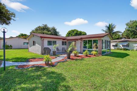 2520 SW Natura Boulevard, Deerfield Beach, Florida 33441, USA