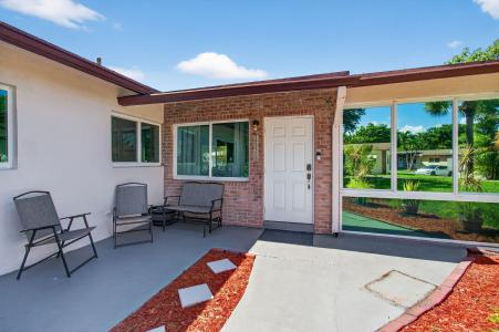 2520 SW Natura Boulevard, Deerfield Beach, Florida 33441, USA