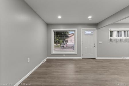 1587 Reo Avenue, Lincoln Park, Michigan 48146