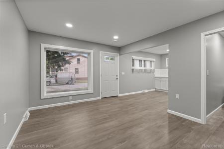1587 Reo Avenue, Lincoln Park, Michigan 48146