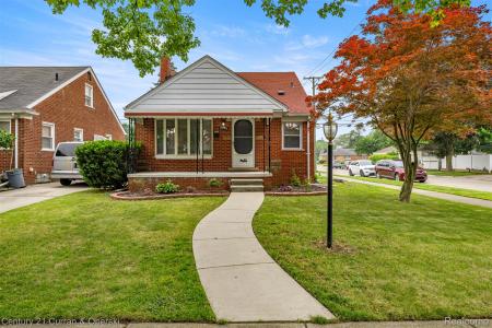 8904 Becker Avenue, Allen Park, Michigan 48101, États-Unis