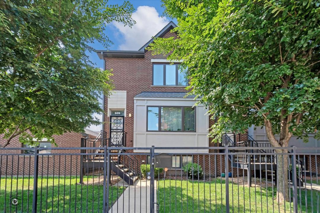 609 E 48th Street, Chicago, Illinois 60615