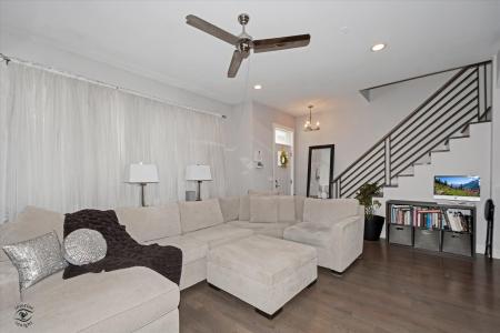 609 E 48th Street, Chicago, Illinois 60615