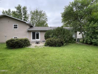 490 Joal Drive, Carrington, North Dakota 58421, HOA KỲ