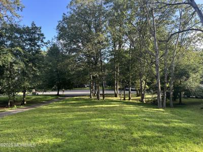 10 Brentwood Drive, Jackson, New Jersey 08527