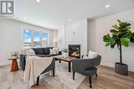 483 HURON STREET, Plympton-wyoming (plympton Wyoming), Ontario N0N 1T0, Canada