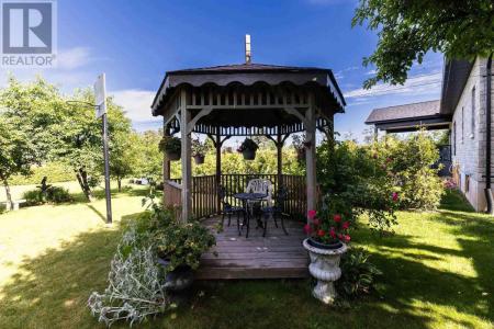 245 GRAND BLVD, Sault Ste. Marie, Ontario P6B 4S9, Canadá
