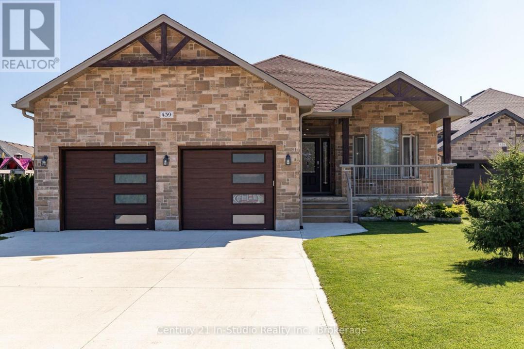 439 RIDGE STREET, Saugeen Shores, Ontario N0H 2C1, Kanada