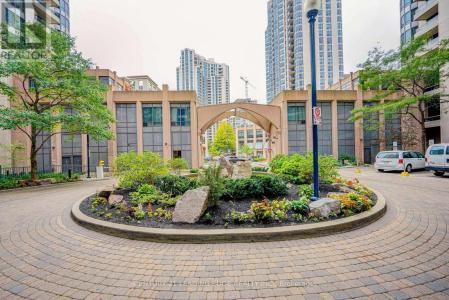 15 NORTHTOWN WAY, Toronto (willowdale East), Ontario M2N 7A2, Canadá